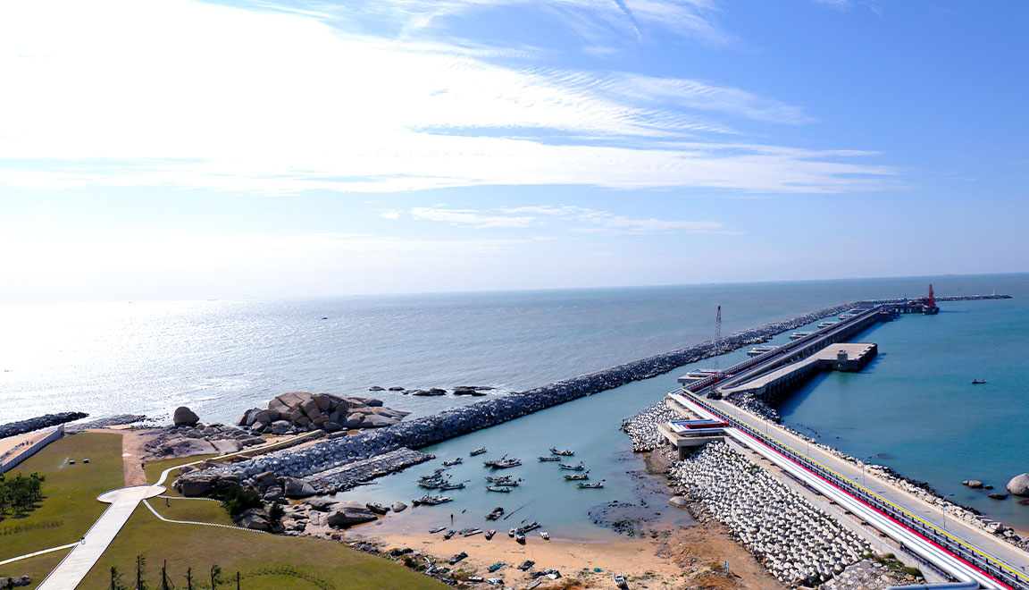 粤东LNG工程防波堤工程