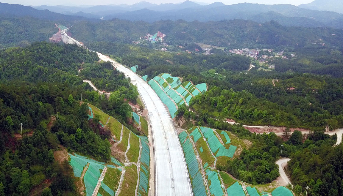 兴国至赣县高速公路北延线