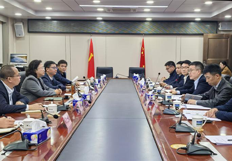 胡雄伟拜会徐闻县委书记罗红霞 